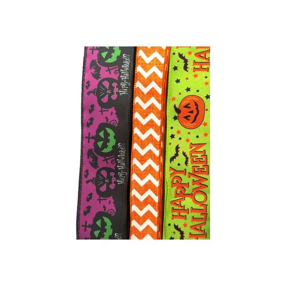 Trick or Treat Halloween Wreath Kit with Pumpkin Sign and Festive Ribbons - Picture 4 of 5